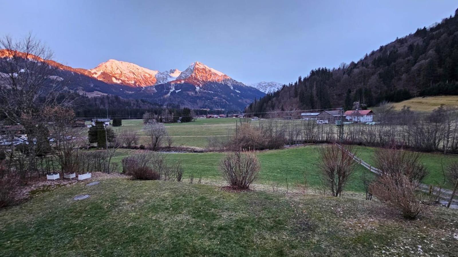 Baerbels Ferienwohnungen Langenwang Esterno foto
